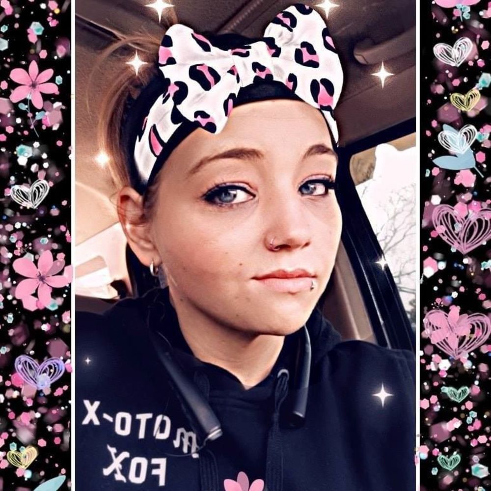 Meet your Posher, Crystal